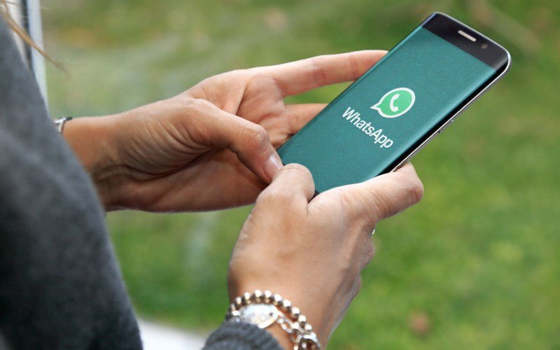 Apar noi setări pe WhatsApp! Aplicația va organiza grupurile de discuţii în comunităţi