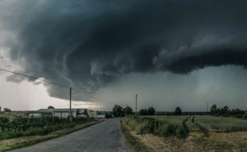 Adio, vreme frumoasă! România, sub alertă de furtuni puternice şi grindină