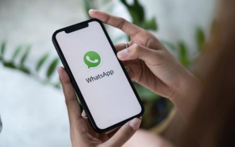 A apărut o nouă înșelătorie pe WhatsApp. Cum reușesc să te păcălească atacatorii