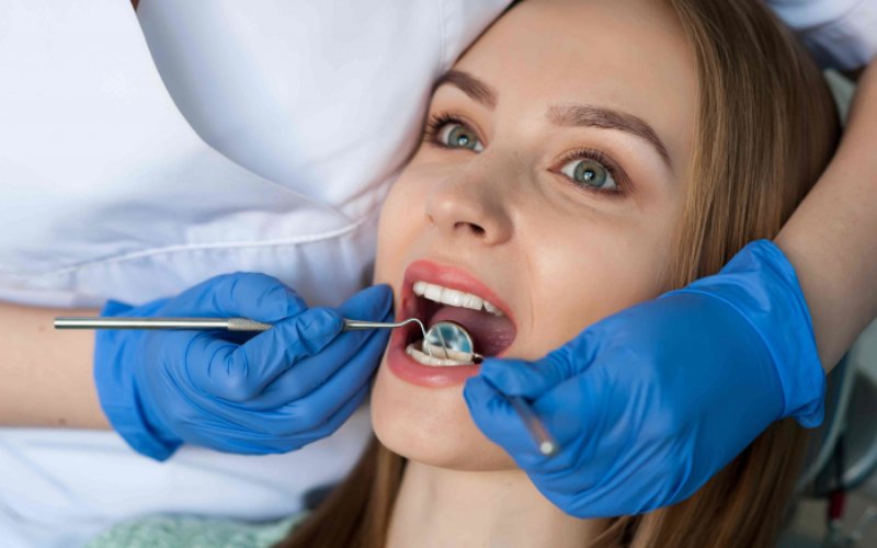 Câteva boli care pot duce la pierderea dinților