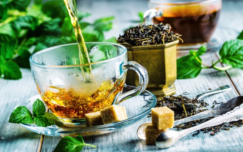 Ceaiuri care ajută la detoxifiere