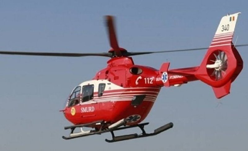 Elicopterul SMURD chemat de urgență la Botoșani. A preluat un bărbat în stare gravă