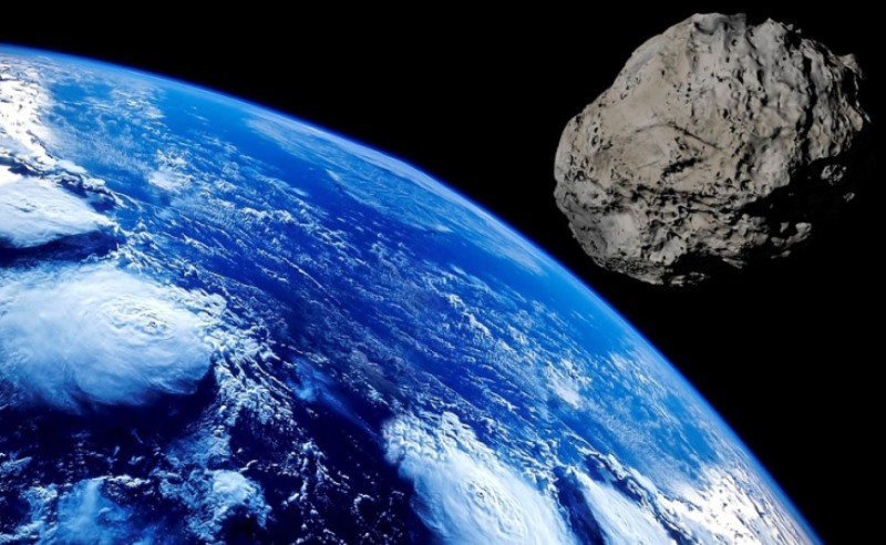 Un asteroid mare cât un stadion ajunge pe 15 decembrie în apropierea Pământului