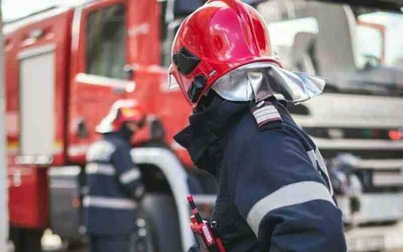Intervenții ale pompierilor pentru stingerea a patru incendii în ultimele 24 de ore