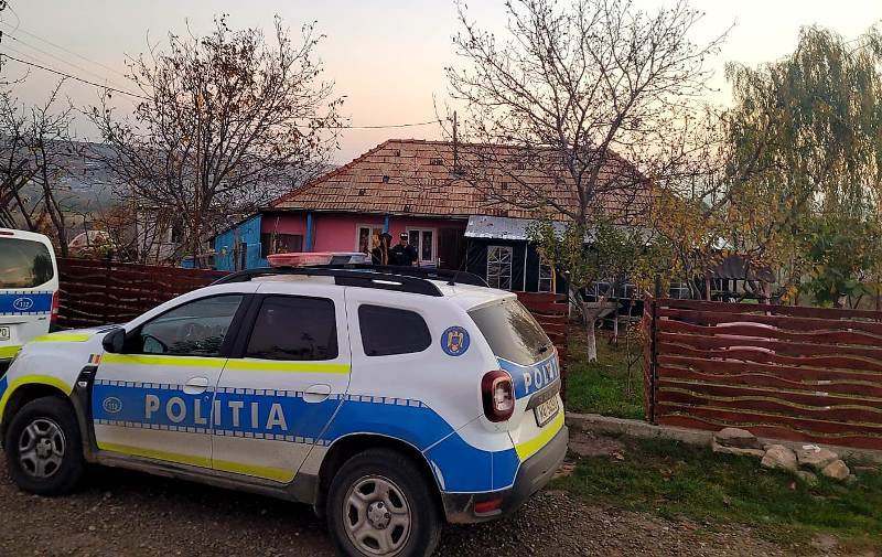 Casa unui botoșănean verificată de polițiști. A fost amendat și i-a fost anulat permisul de port armă