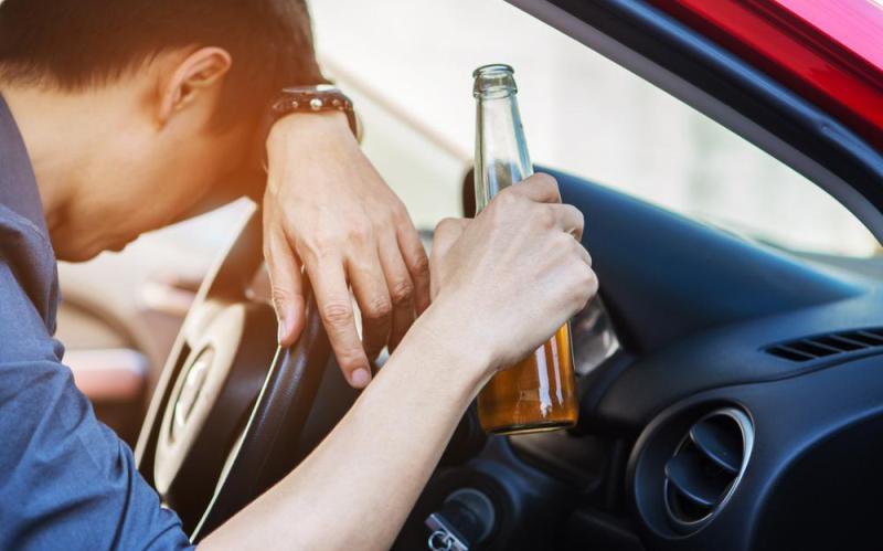 Tânăr de 25 de ani condamnat pentru comiterea conducere sub influența alcoolului