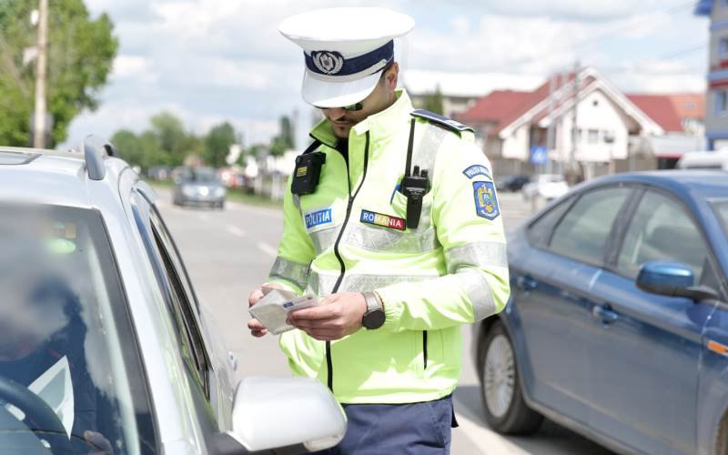 Acțiune a polițiștilor pentru verificarea stării tehnice a autovehiculelor