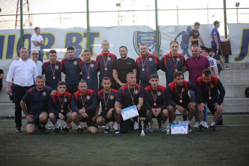ISU Botoșani, vicecampioana națională la minifotbal! Marele trofeu a ajuns la ISU Mureș - FOTO