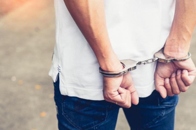 Tânăr de 25 de ani condamnat la 2 ani de închisoare pentru furt
