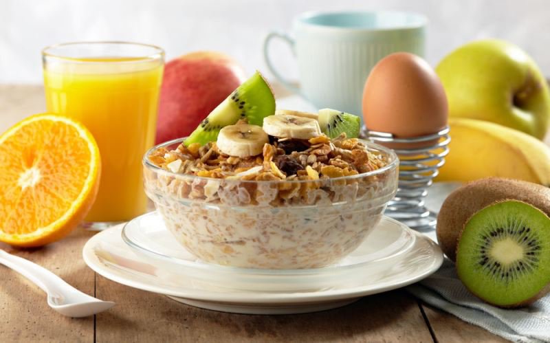Avertismentul cardiologilor: Ce se întâmplă dacă nu mănânci micul dejun