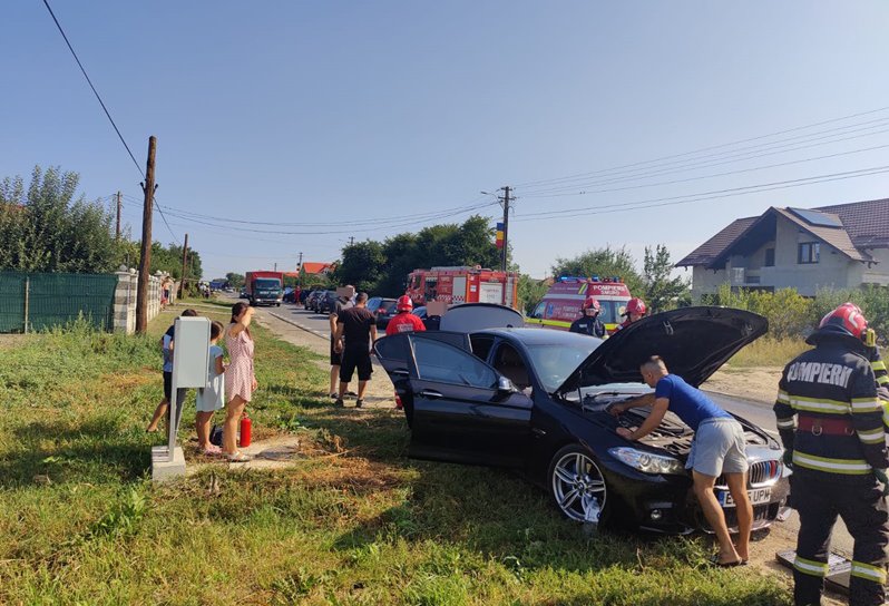 Șapte persoane implicate într-un accident pe un drum din județ - FOTO