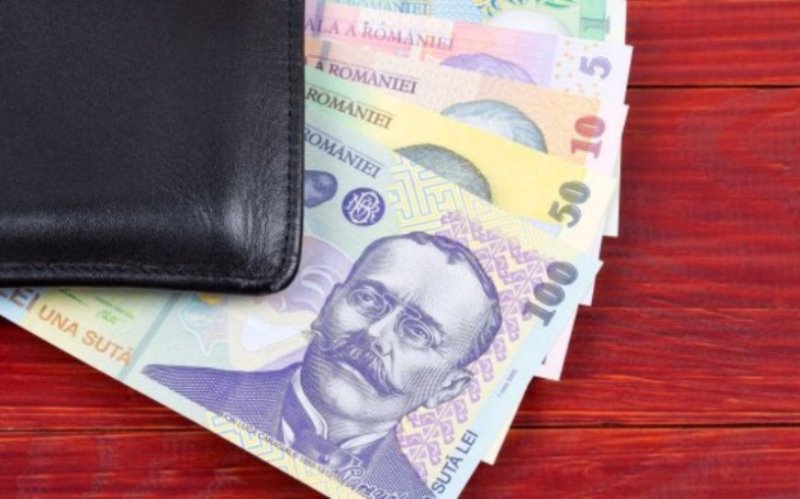 Crește salariul minim de la 1 octombrie 2023! Ministrul Adrian Câciu a explicat câți bani vor primi românii în plus