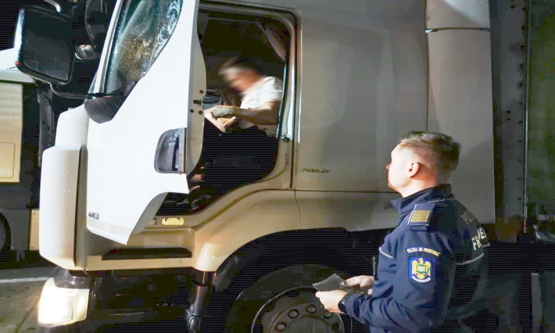 Șofer de tir aflat sub influența băuturilor alcoolice prins de polițiștii de frontieră la Stânca