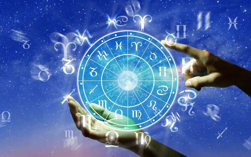 Horoscop 1-15 ianuarie: Capricornii se îndrăgostesc, Racii trec la următoarea etapă din viaţă