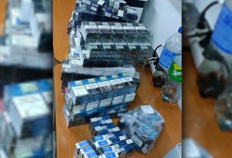 Țigări și băuturi alcoolice, de contrabandă, cu destinația Franța, confiscate la Rădăuți Prut