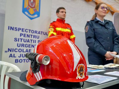 Pompierii botoșăneni prezenți la „Bursa …