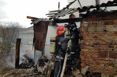 incendiu-casa-botosani-07_20190327.jpg