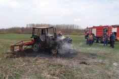 tractor-in-flacari-09_20190411.jpg