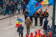 drapelul-inmanat-pompierilor-botosaneni_01_20160228.jpg