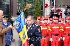 drapelul-inmanat-pompierilor-botosaneni_04_20160228.JPG