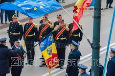 drapelul-inmanat-pompierilor-botosaneni_05_20160228.jpg