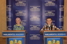 elevi-din-hiliseu-horia-in-vizita-la-senat-06_20160419.jpg