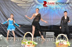 concursul-national-dans-tinere-sperante-botosani-ziua-copilului-bot_jAuDlDz.JPG