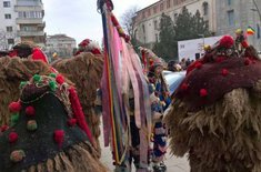 festivalul-de-datini-si-obiceiuri-de-iarna-2_20161218.jpg
