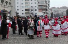 festivalul-de-datini-si-obiceiuri-de-iarna-3_20161218.jpg
