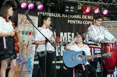 festivalul-national-de-muzica-folk10_20150707.jpg