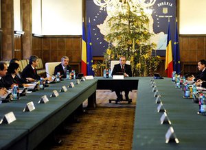 Guvernul a hotărât să-și asume …