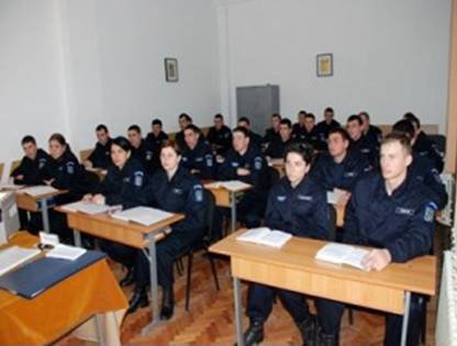 Elevi ai Şcolii Militare de Subofiţeri Jandarmi Fălticeni în practică la Inspectoratul de Jandarmi Judeţean Botoşani