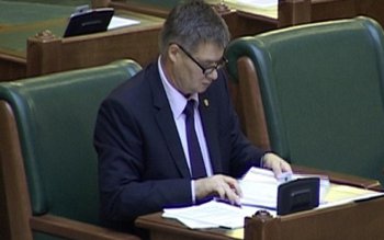 Senatorul Gheorghe Marcu îl ia …
