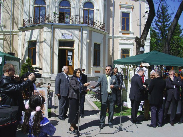 Schimburi culturale între botoşăneni şi moldovenii de peste Prut