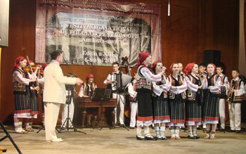 Orchestra „Mugurelul” a Clubului Copiilor …