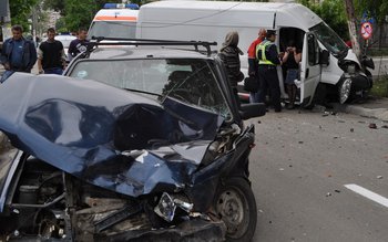 Accident grav în intersecţia străzilor …