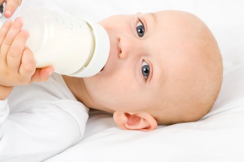 Licitația pentru achiziționarea laptelui praf gratuit pentru bebeluşi va începe săptămana aceasta