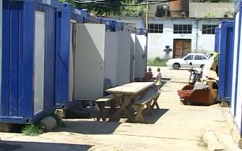 Sinistraţi cu voia statului: 200 …