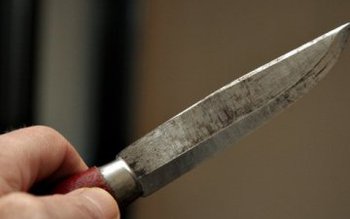 Port ilegal de cuţit şi …