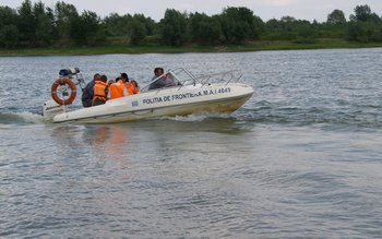 IJPF Botoșani : Copii, poliţişti …