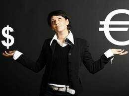 Pregătiţi-vă să plătiţi o rată mai mare dacă aveţi credit în euro