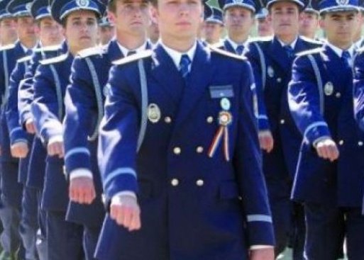 Guvernul vrea să blocheze până în 2012 încadrarea absolvenţilor în MAI