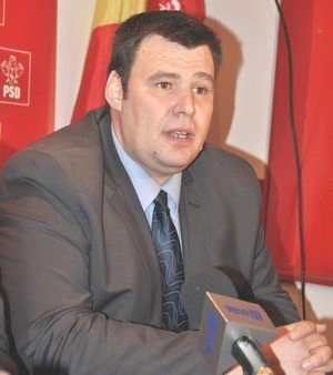 Gabriel Oprișanu: „Este jignitor să le spui şomerilor din Botoşani că trăiesc bine” 