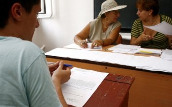 Cadrele didactice din comisiile de …