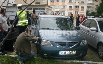 Update | Cinci maşini avariate …