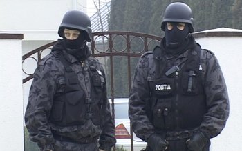 Percheziţii domiciliare în Botoşani, la …