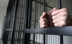 Tânăr cercetat în stare de arest preventiv pentru săvârşirea de furturi din buzunare