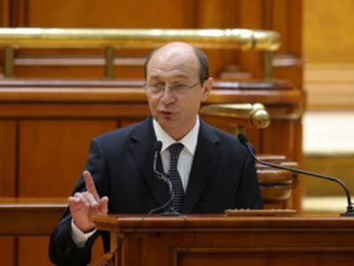 Băsescu se adresează astăzi Parlamentului. USL vine doar dacă preşedintele îi cere scuze regelui Mihai 