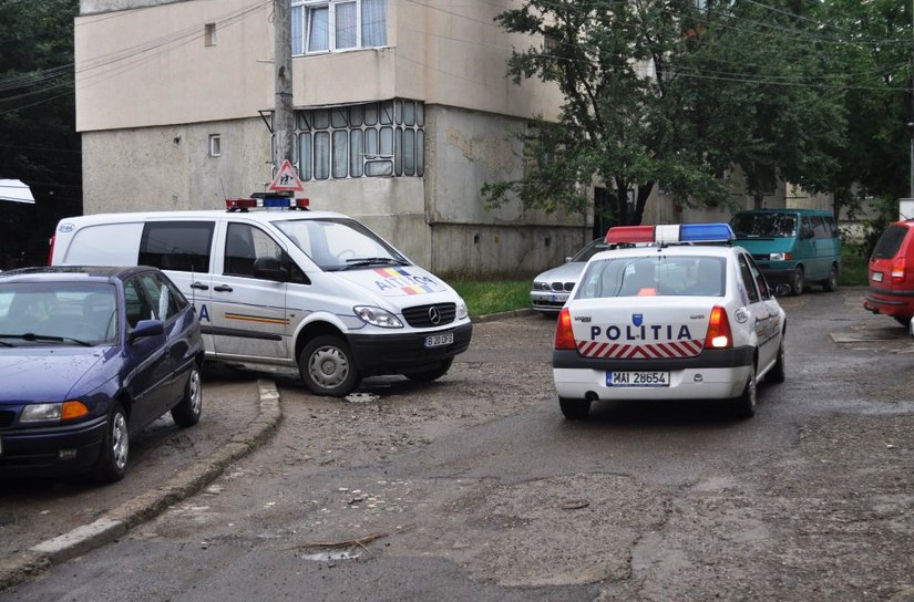 Descinderi și percheziții pentru prinderea evazioniștilor cu alcool la Botoșani