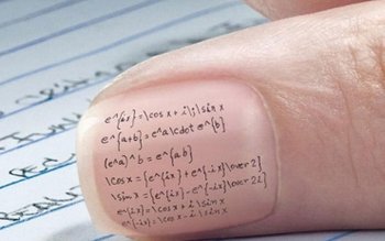 Peste 600 de candidaţi au …